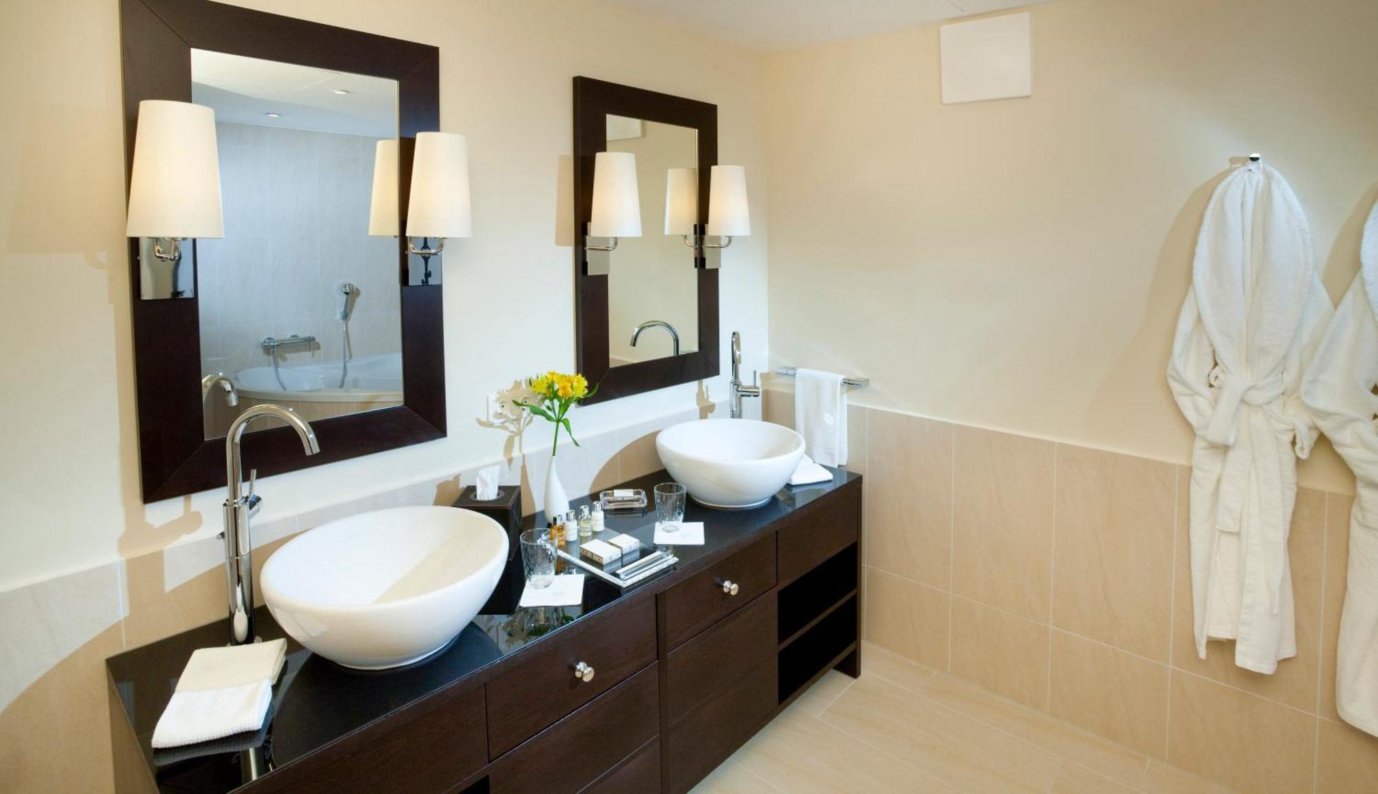 Seehotel Astoria Portschach am Worthersee Bagian luar foto