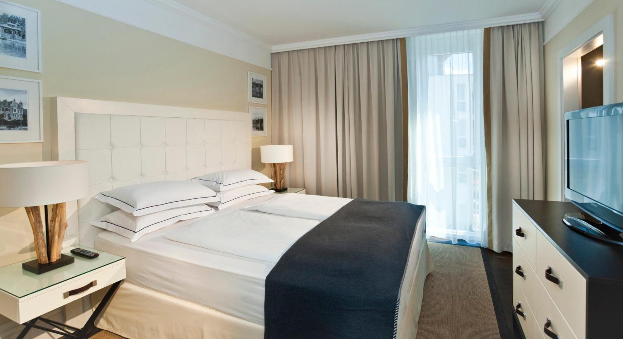 Seehotel Astoria Portschach am Worthersee Bagian luar foto